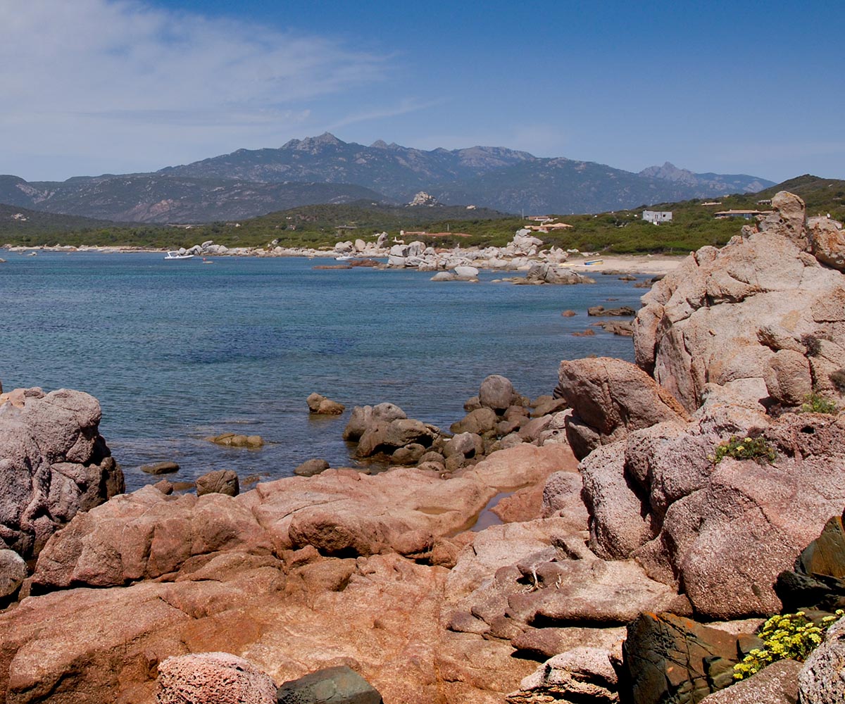 Bucht mit Felsstrand